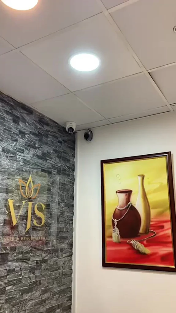 VJS Clinic Dubai treatment room